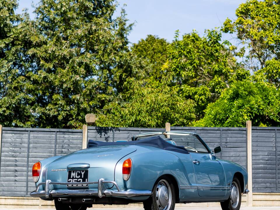 Image 11/50 of Volkswagen Karmann Ghia 1500 (1971)
