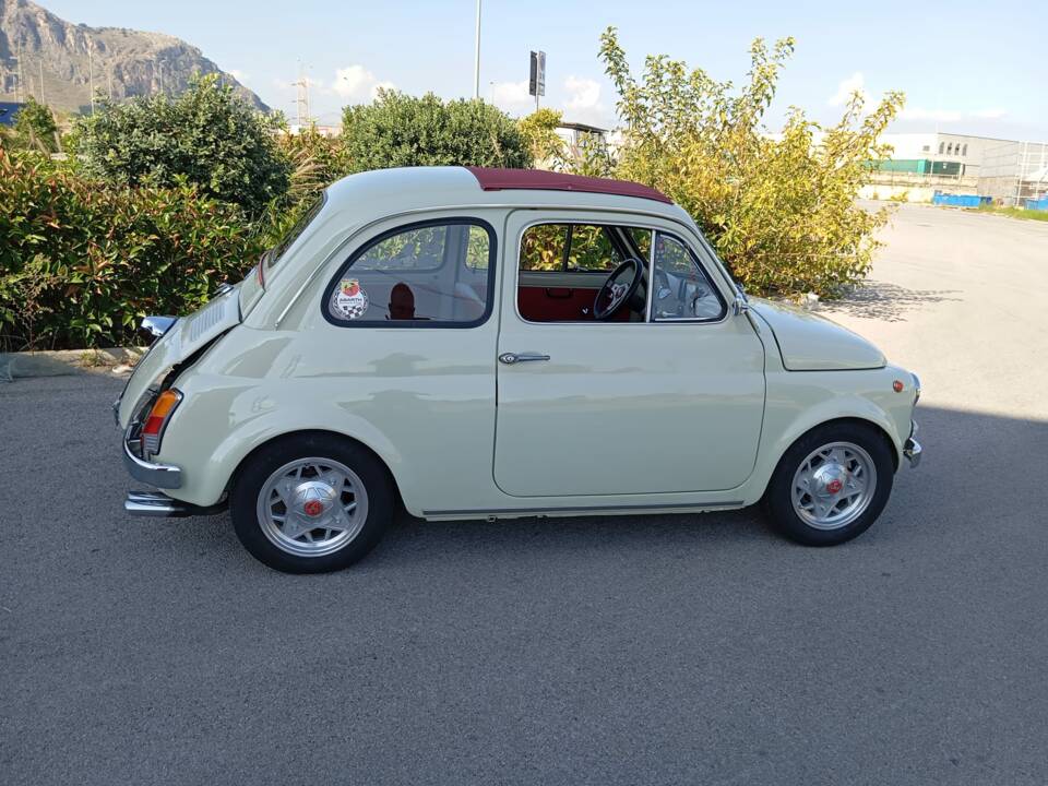 Image 28/50 of FIAT 500 F (1970)