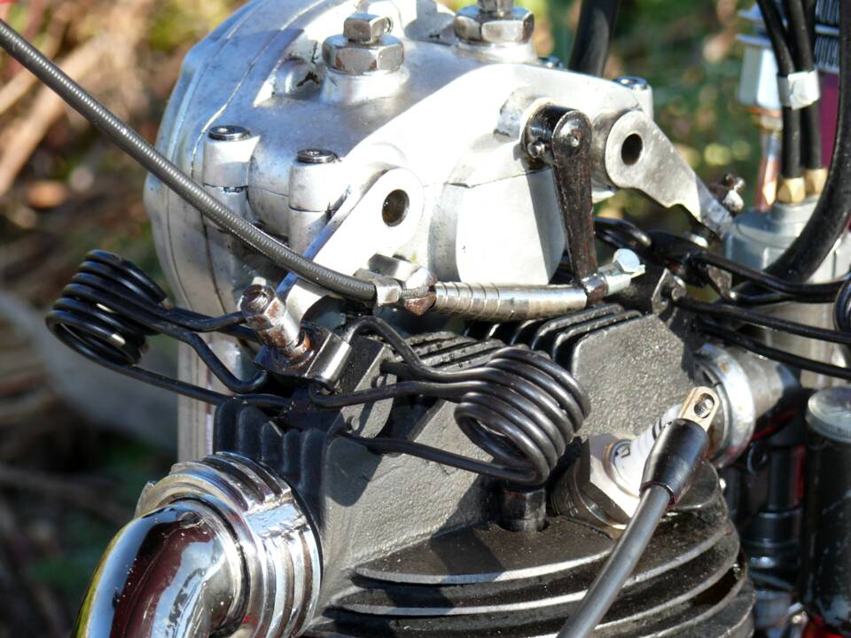 Image 18/50 of Benelli DUMMY (1930)