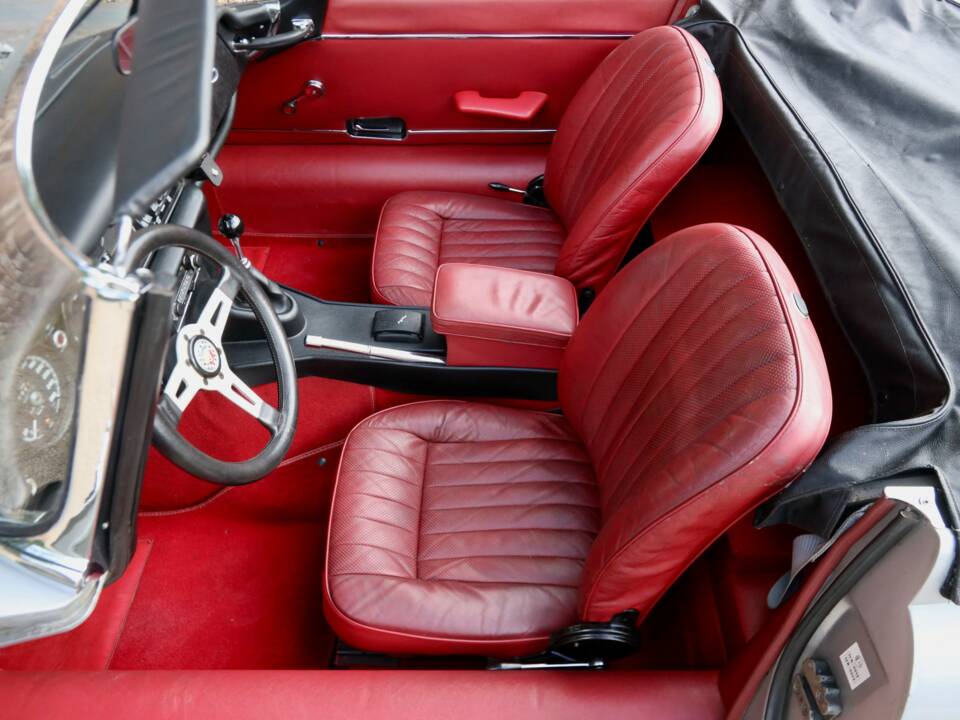 Afbeelding 3/50 van Jaguar E-Type V12 (1973)
