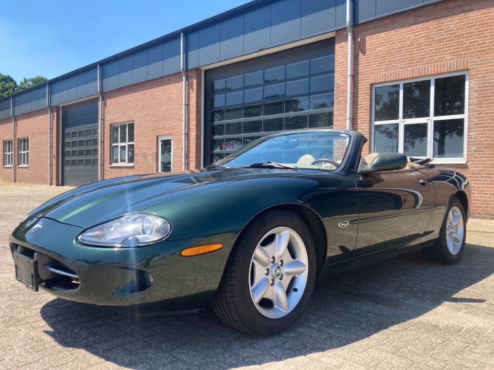 Afbeelding 4/33 van Jaguar XK8 4.0 (1997)