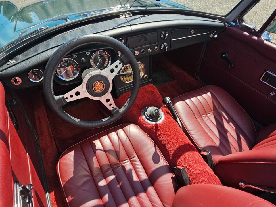 Bild 12/24 von MG MGB (1968)
