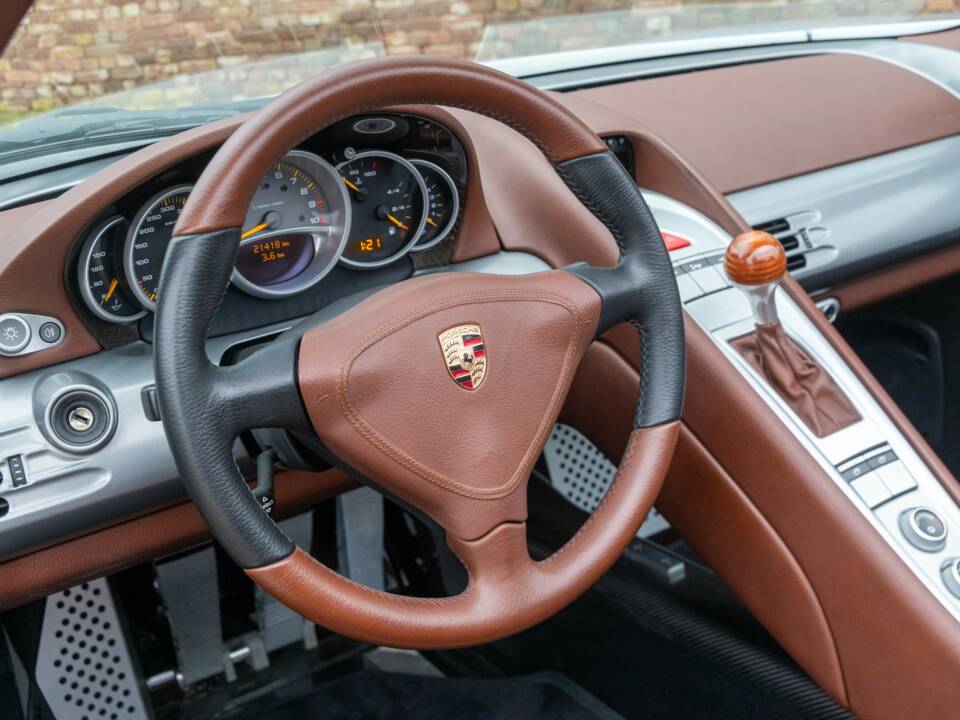 Image 43/50 de Porsche Carrera GT (2005)