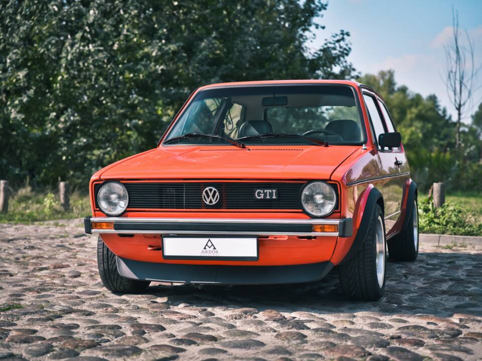 Bild 4/49 von Volkswagen Golf I GTI 1.6 (1979)