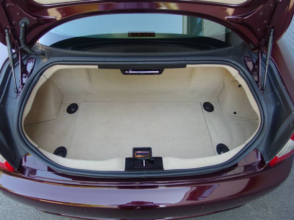 Image 67/98 of Maserati GranTurismo 4.2 (2008)
