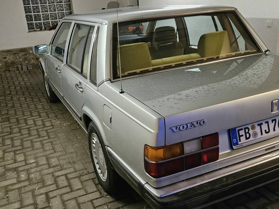 Image 2/13 of Volvo 760 (1988)