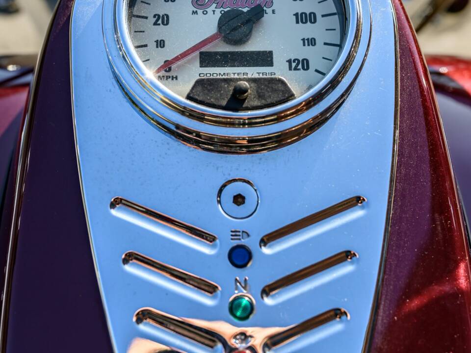 Image 7/8 of Indian Chief Roadmaster (2002)