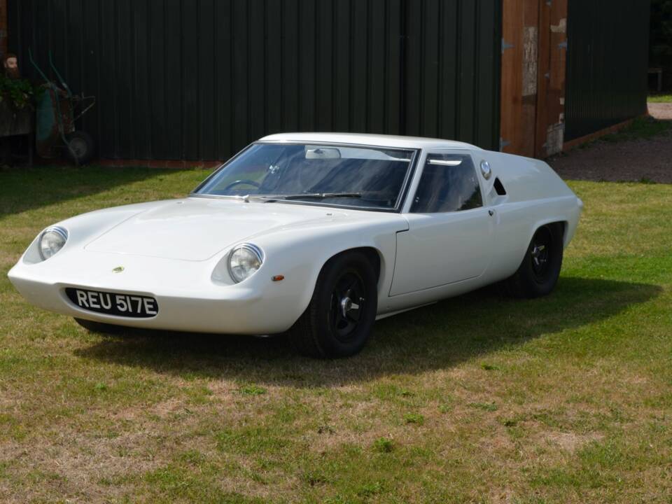 Image 2/15 of Lotus 47 GT (1967)