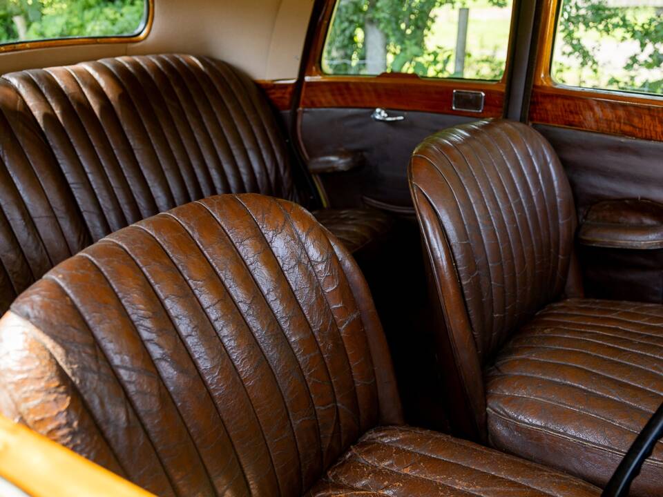 Image 16/47 of Riley 1.5 Litre RMA (1949)