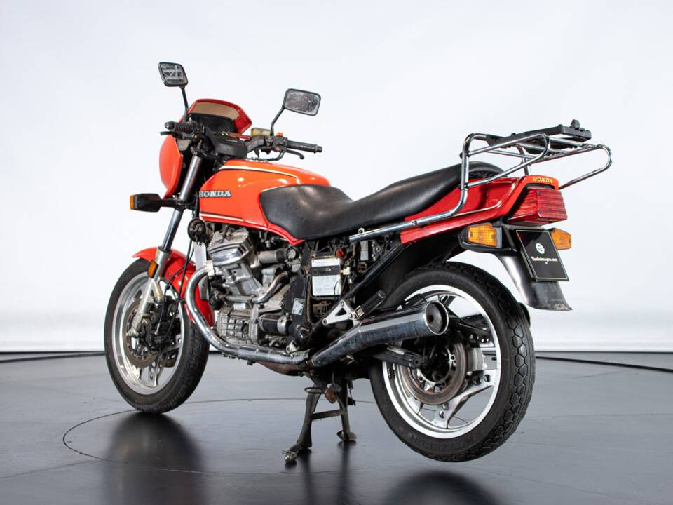 Image 8/40 of Honda CX 500 Turbo (1982)