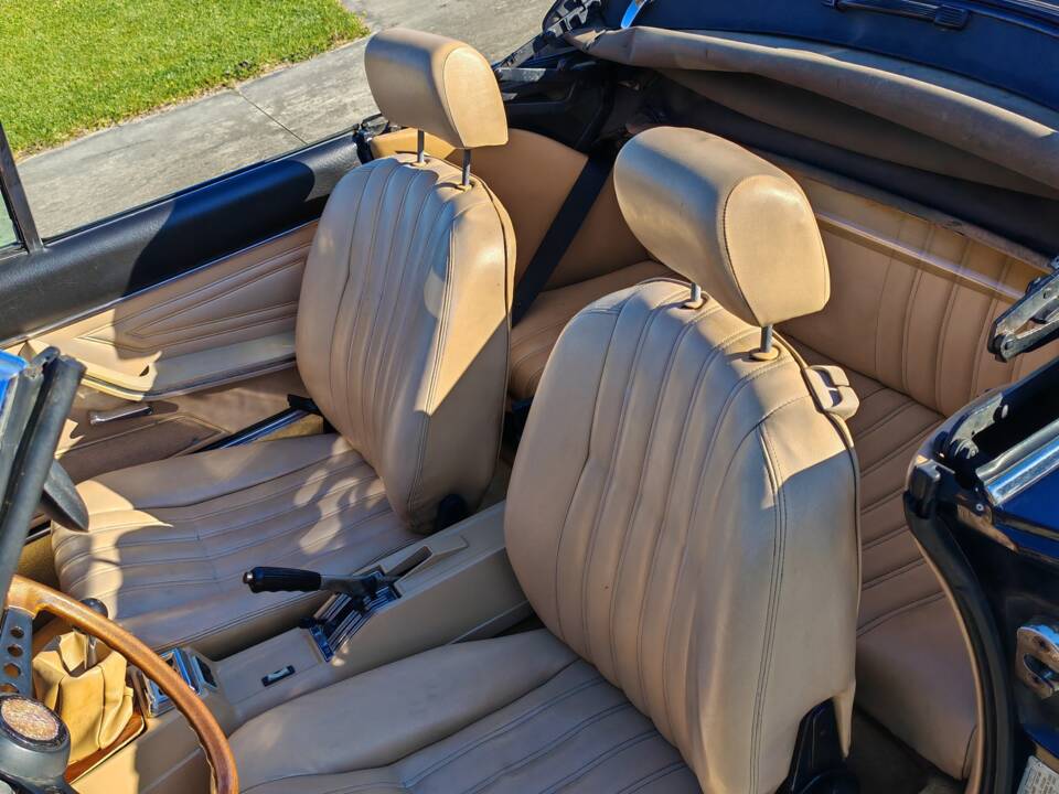 Image 33/42 of FIAT 124 Spider CS1 (1975)