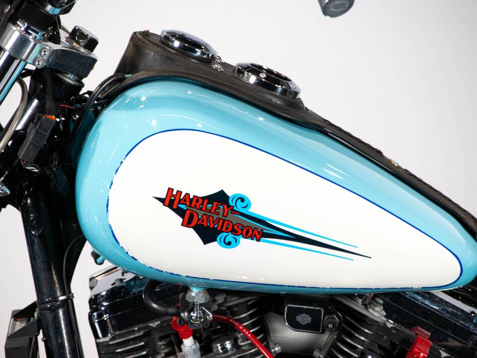 Bild 42/50 von Harley-Davidson Dyna Glide Custom (1994)