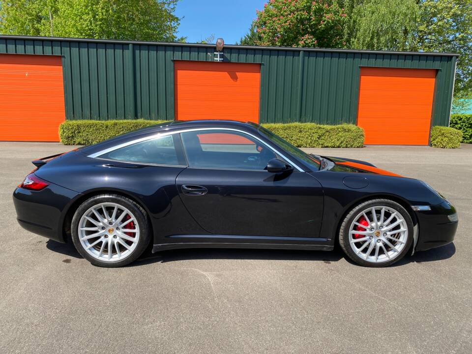 Immagine 7/19 di Porsche 911 Targa 4S (2008)
