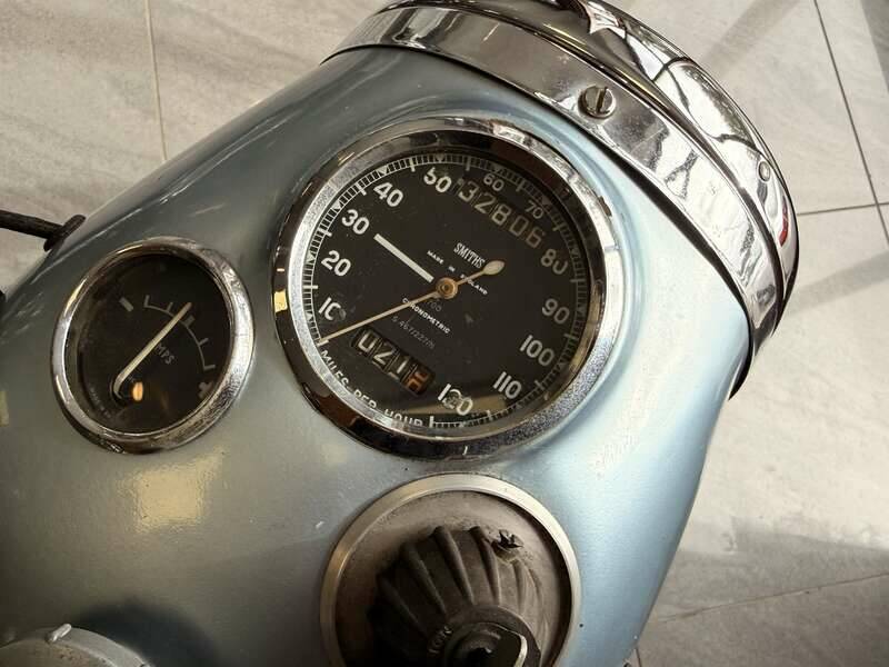 Bild 11/21 von Triumph DUMMY (1957)