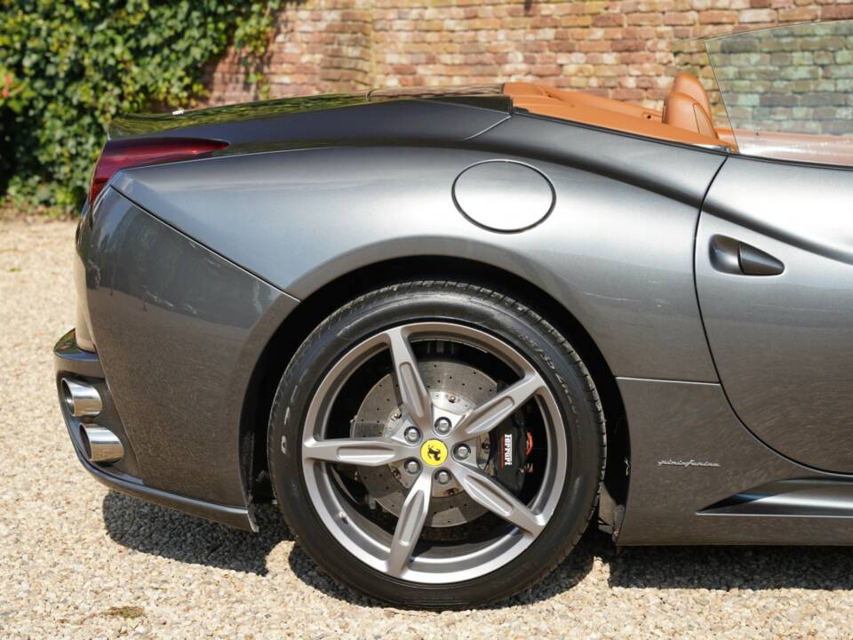 Bild 35/50 von Ferrari California (2010)