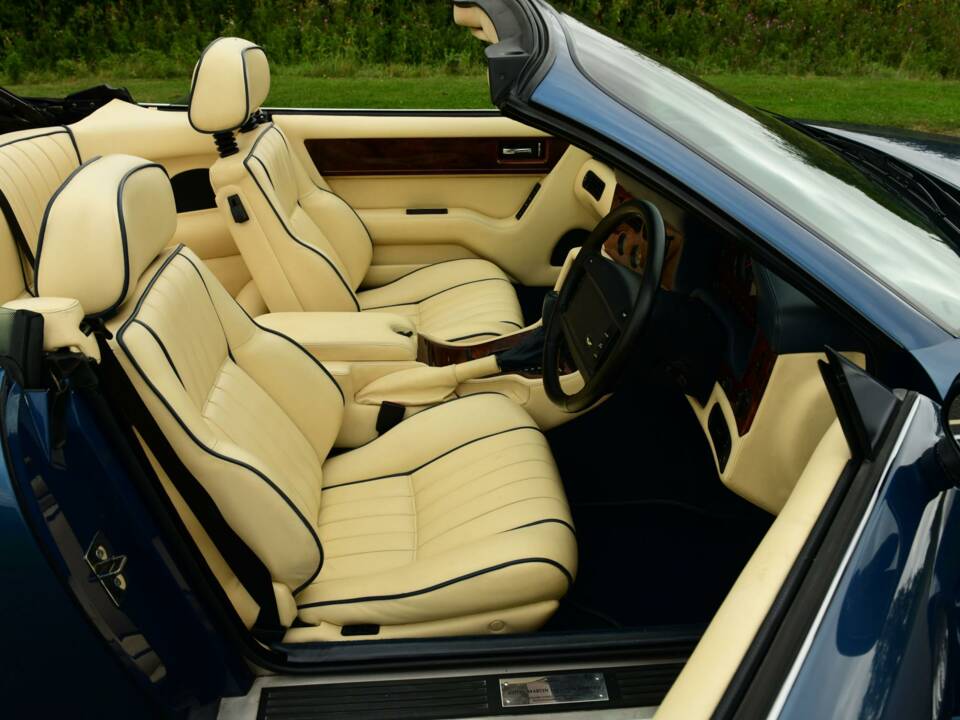 Image 27/50 de Aston Martin Virage Volante (1995)