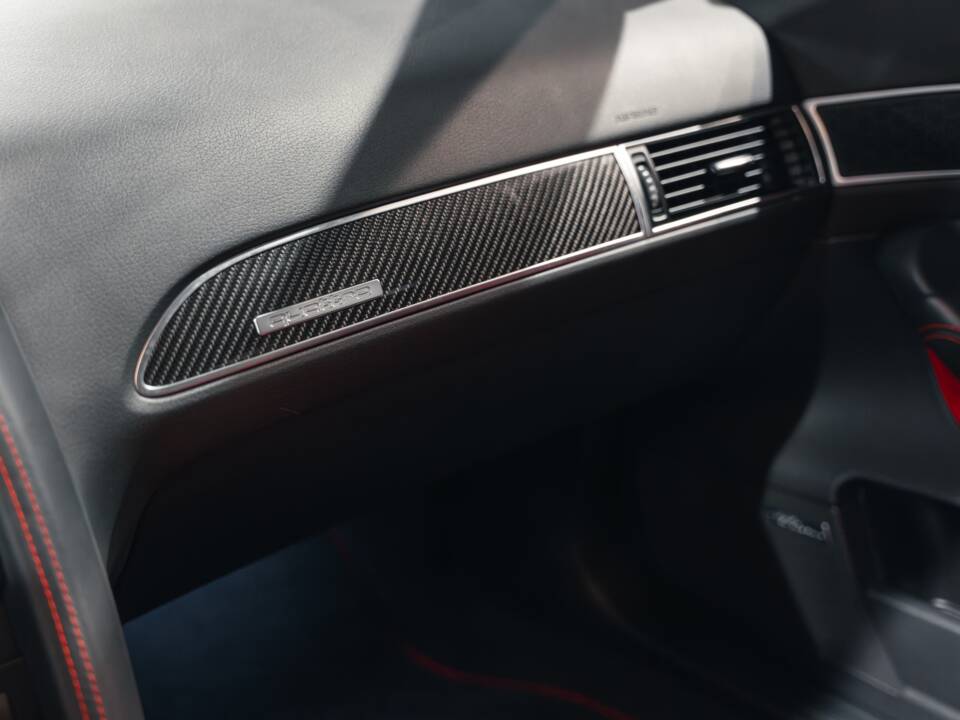 Imagen 28/36 de Audi RS6 Avant (2010)
