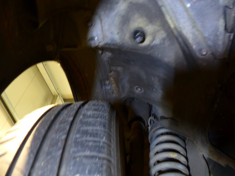 Image 60/83 de Mercedes-Benz E 220 (1996)