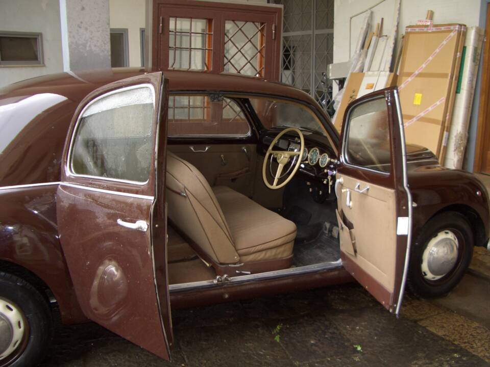 Image 3/9 of Lancia Aurelia B21 (1953)