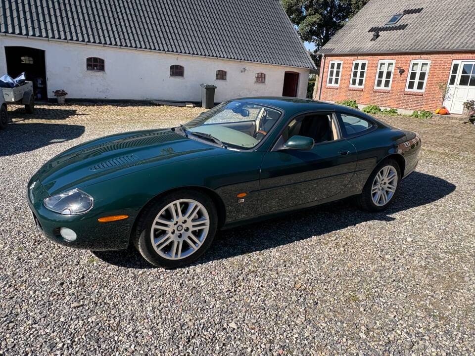 Image 5/15 of Jaguar XKR (2003)