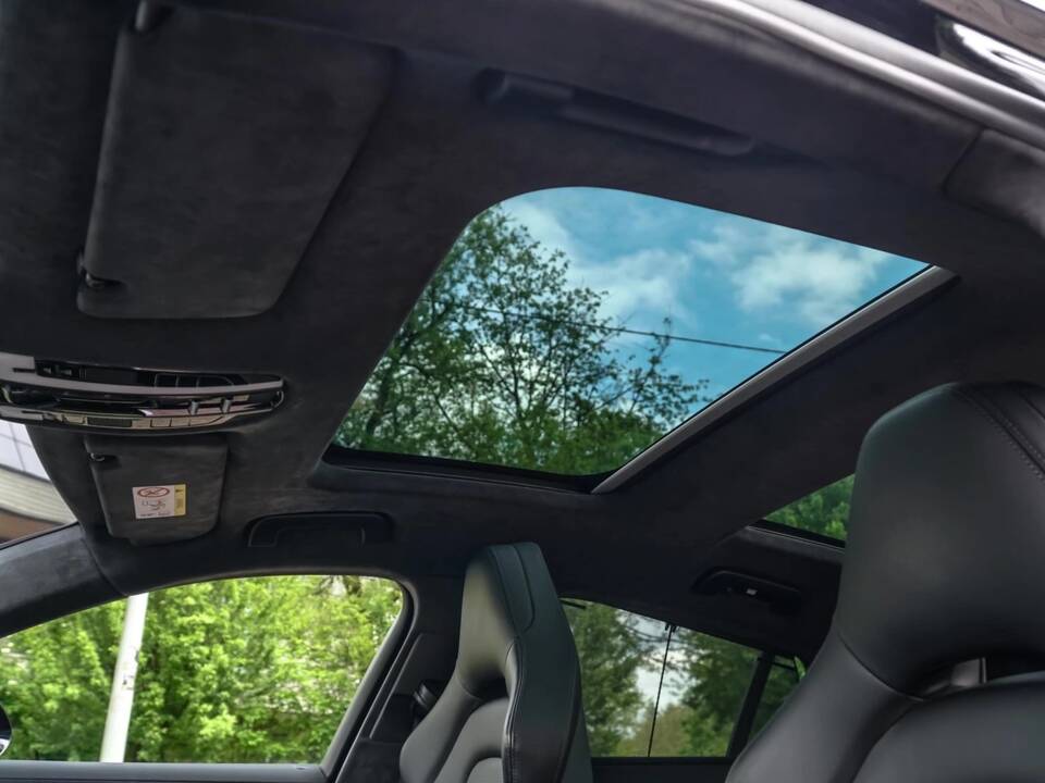Image 7/11 of Porsche Panamera GTS (2018)
