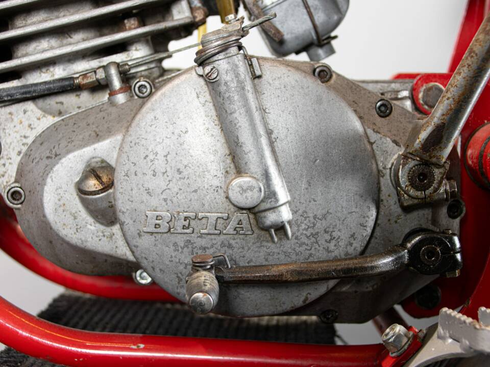 Image 33/37 of Beta RC 125 (1978)
