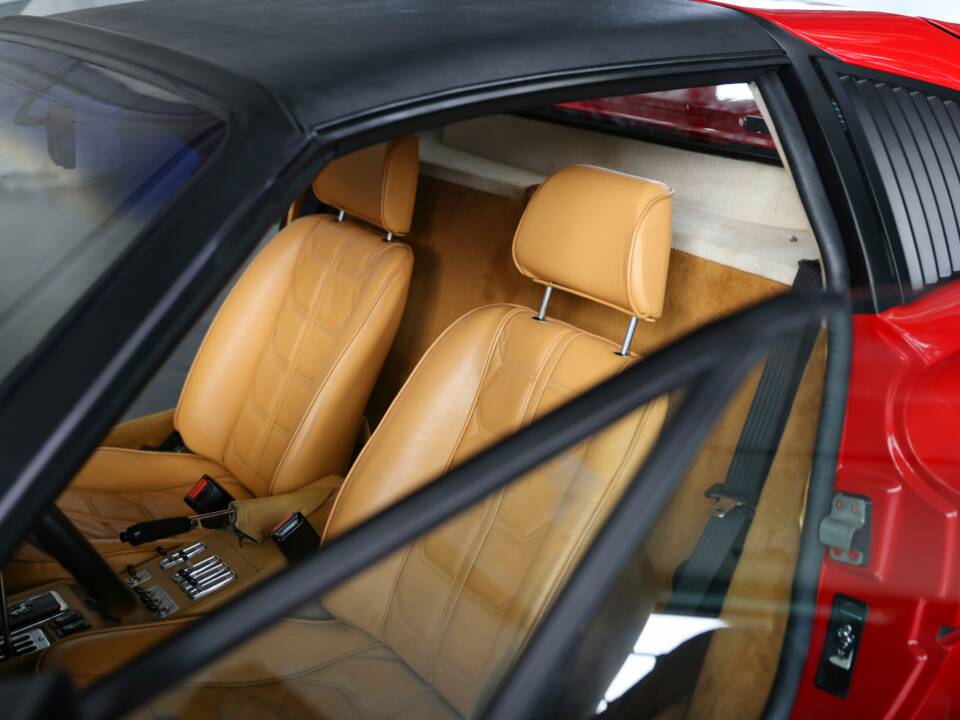 Image 32/50 of Ferrari 308 GTSi (1982)