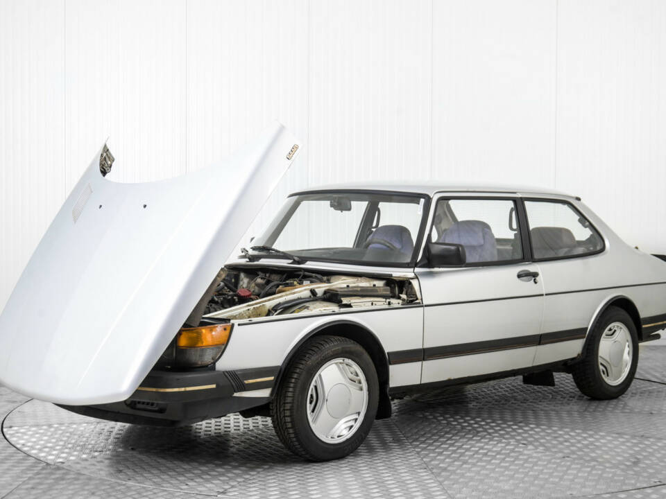 Image 34/42 of Saab 900 Turbo (1984)