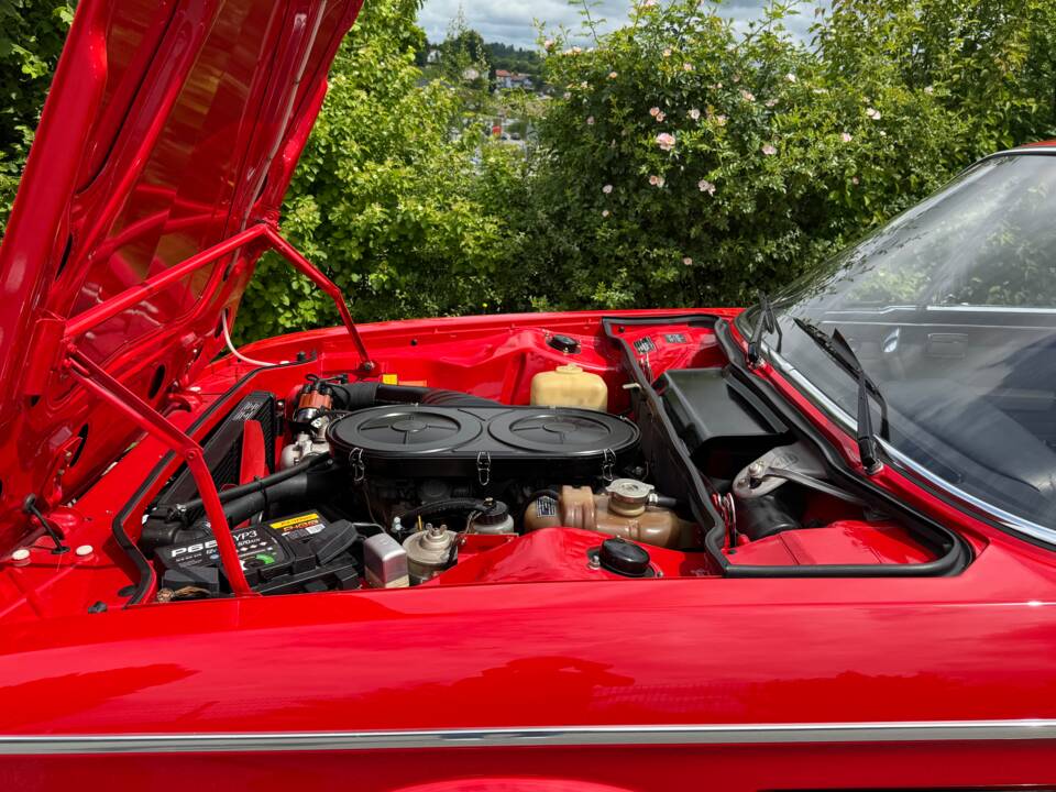 Image 49/73 of BMW 2,5 CS (1975)