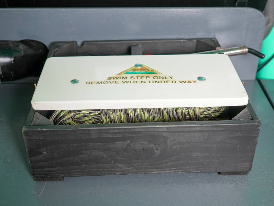 Image 22/42 de Amphicar 770 (1964)