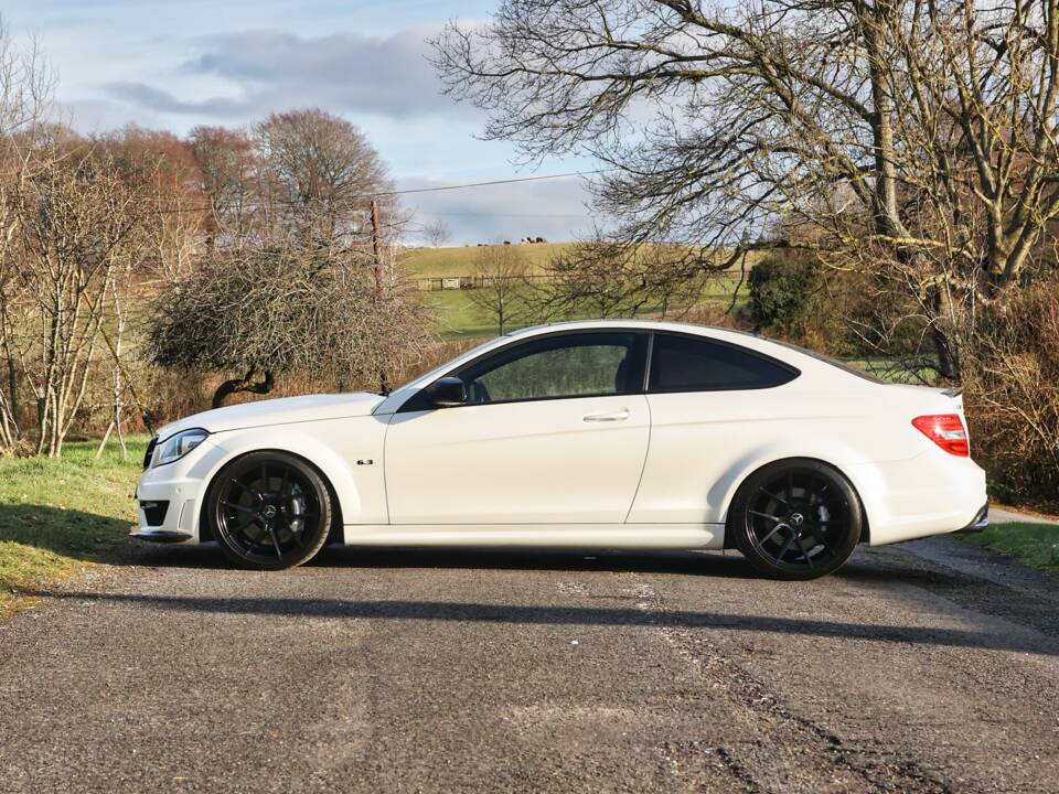 Imagen 36/40 de Mercedes-Benz C 63 AMG (2013)