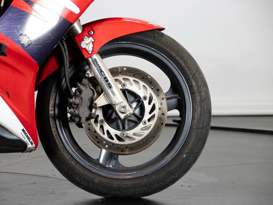 Afbeelding 18/49 van Honda CBR 1000 RR Fireblade (1995)