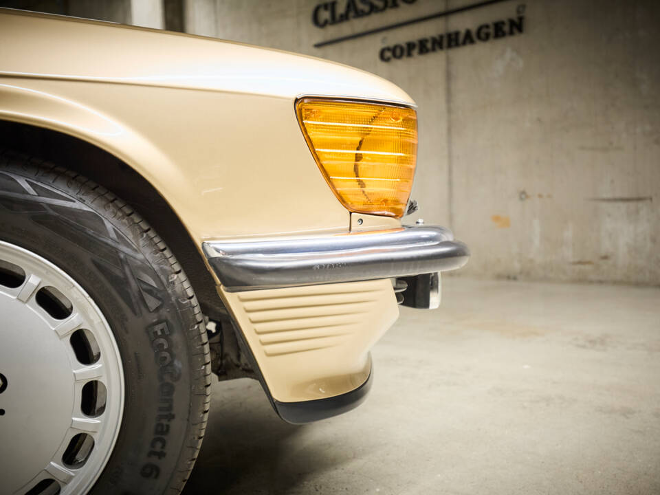 Image 29/99 of Mercedes-Benz 300 SL (1987)
