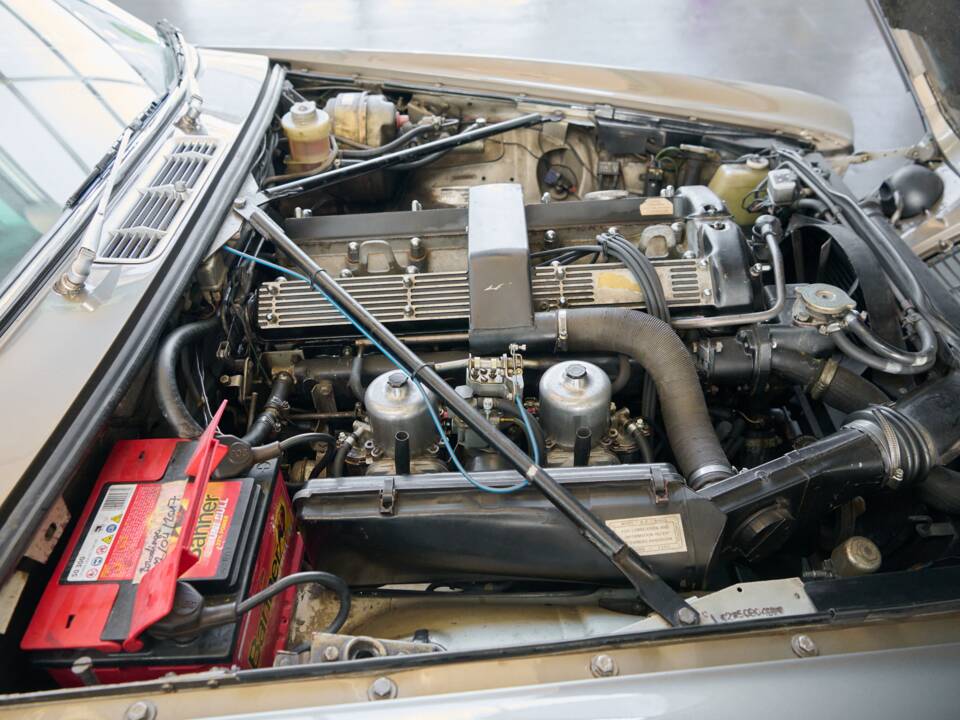 Bild 50/50 von Jaguar XJ 6 L 4.2 (1975)