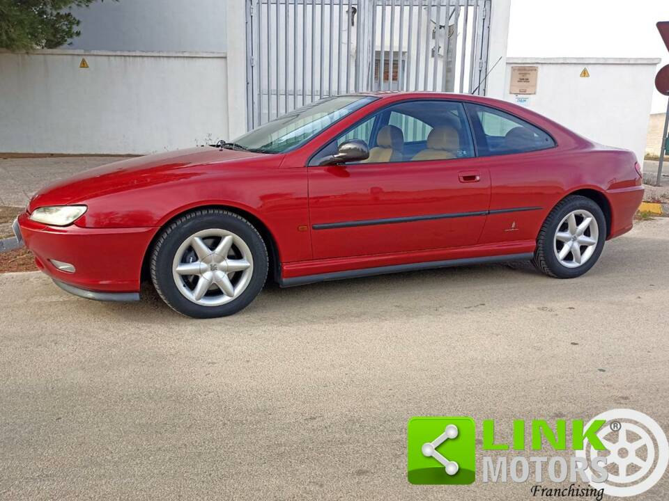 Immagine 8/10 di Peugeot 406 Coupé 3.0 V6 (1997)