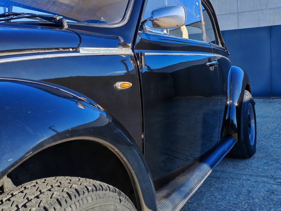 Bild 11/35 von Volkswagen Käfer 1303 LS (1975)