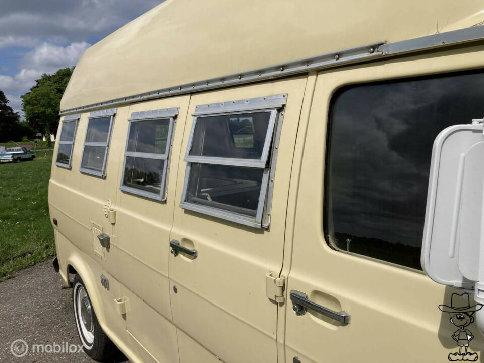 Image 27/50 of Ford Econoline E 300 (1971)