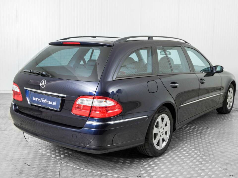 Bild 27/50 von Mercedes-Benz E 320 T 4MATIC (2004)