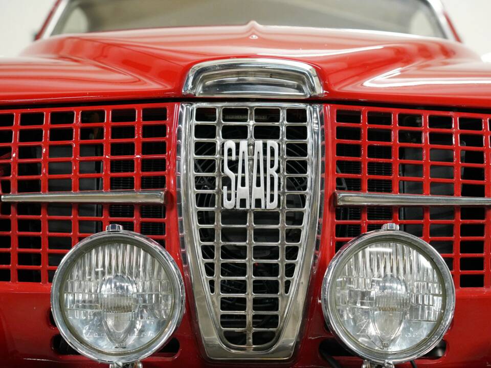 Image 12/34 of Saab 96 V4 (1967)