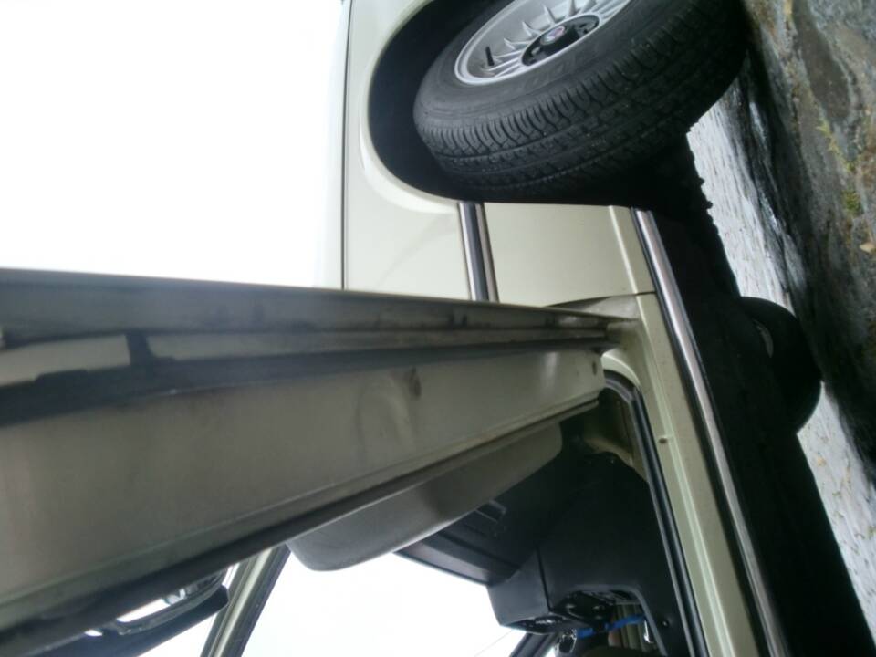 Image 15/18 de BMW 528i (1980)