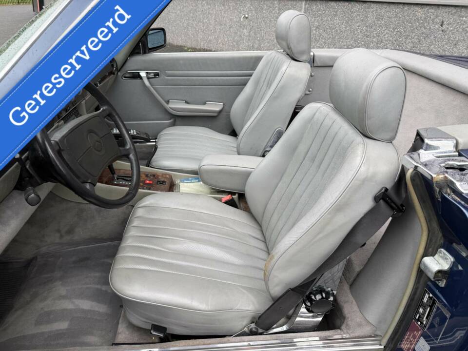 Image 20/46 of Mercedes-Benz 560 SL (1986)
