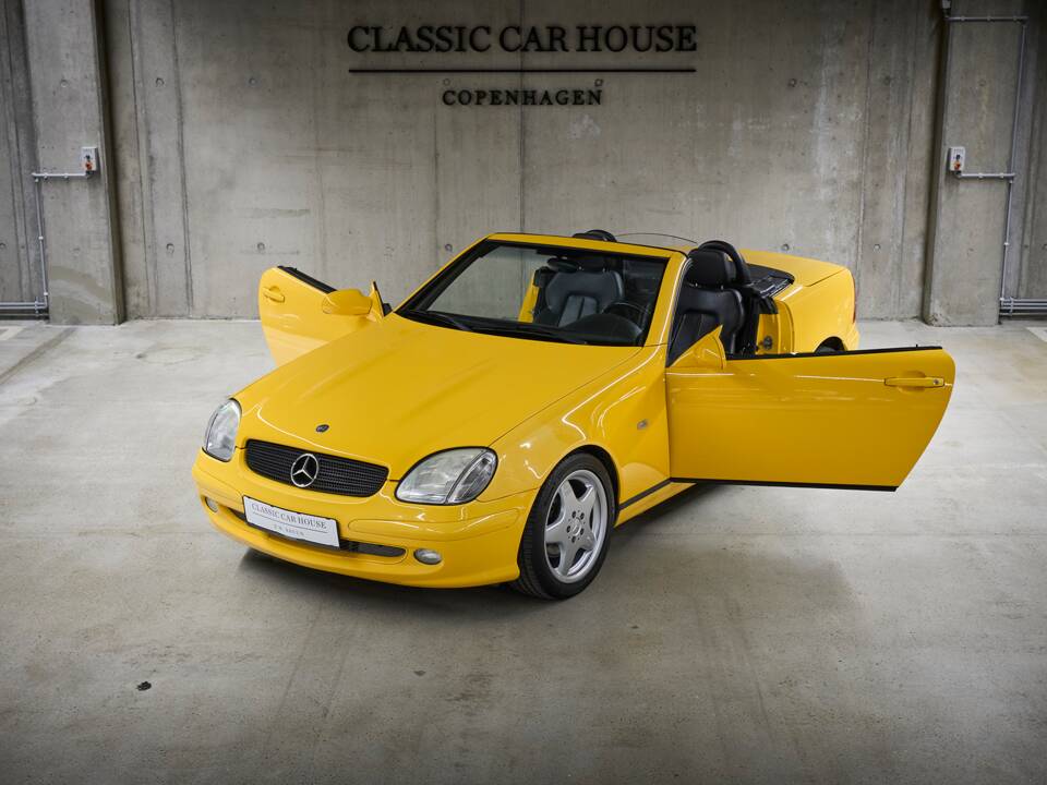 Image 15/100 de Mercedes-Benz SLK 230 Kompressor (1999)