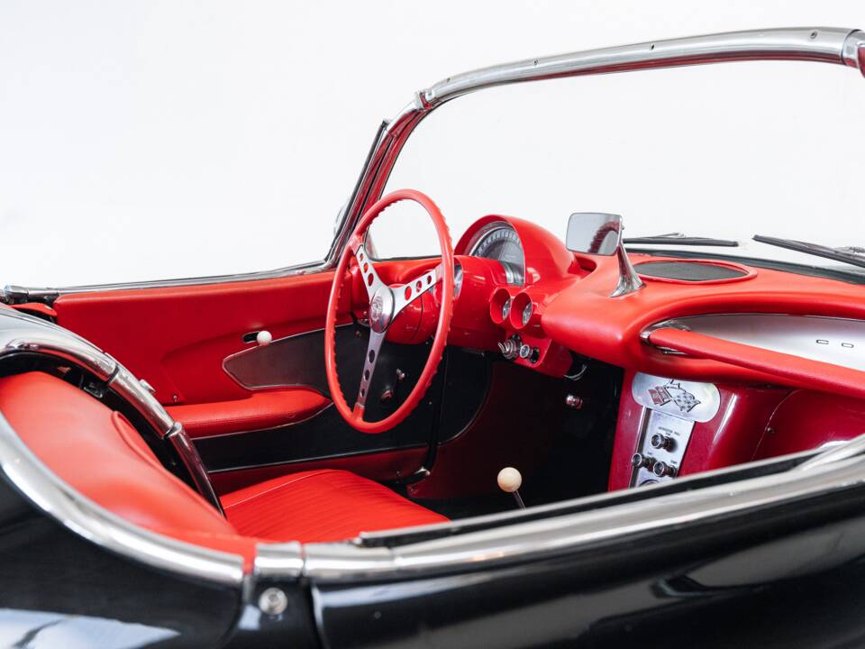 Immagine 14/32 di Chevrolet Corvette (1959)