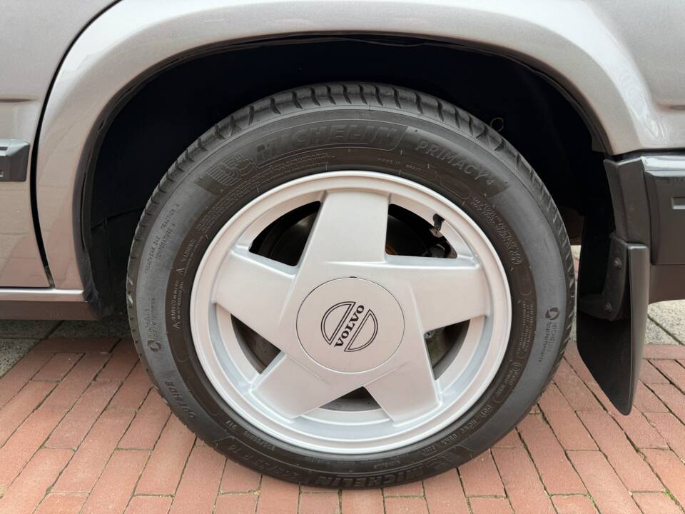 Obraz 28/53 pojazdu Volvo 740 (1990)