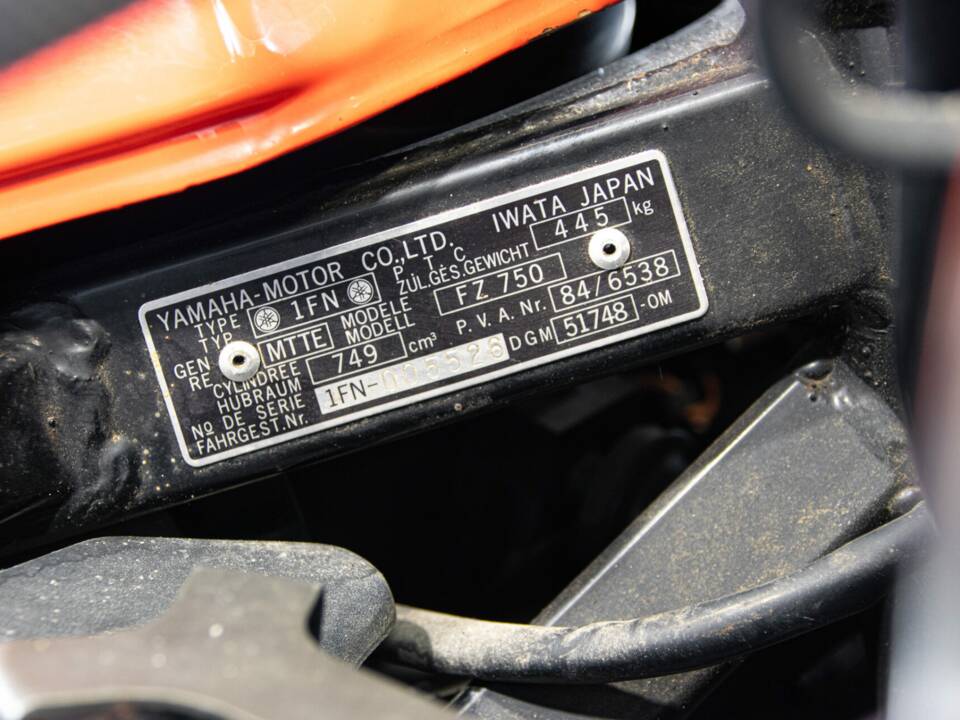 Image 39/50 of Yamaha FZ 750 (1986)