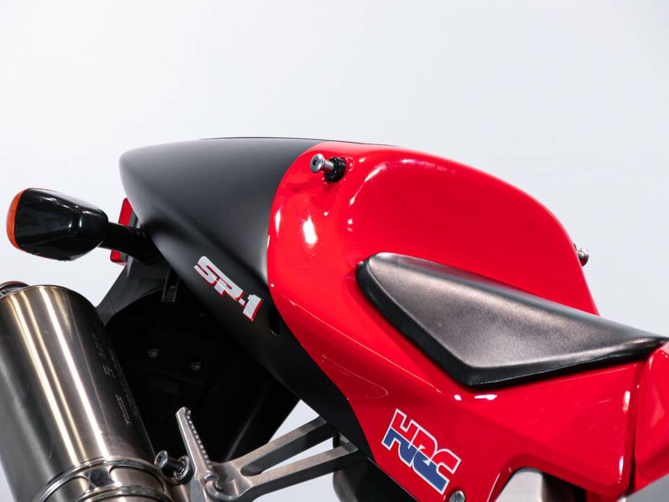 Bild 40/42 von Honda DUMMY (2000)
