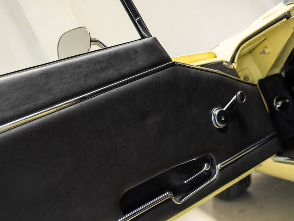 Immagine 9/32 di Jaguar E-Type (1969)