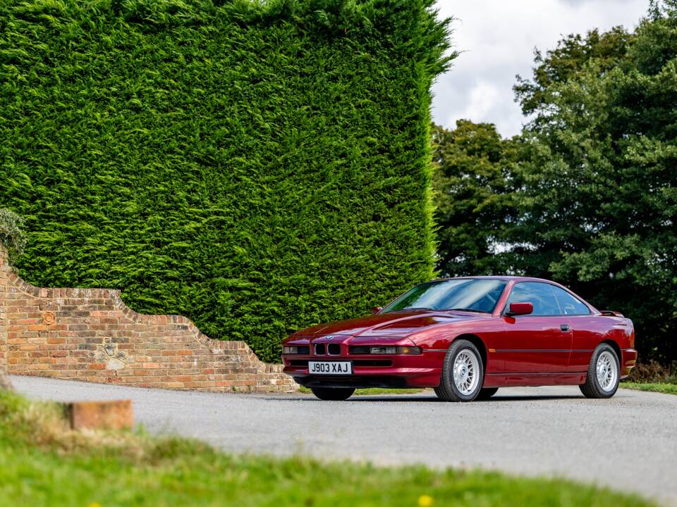 Image 19/45 of BMW 850i (1991)