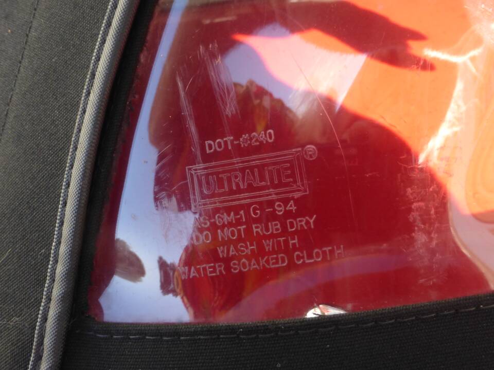 Image 92/174 of Jaguar XK 150 3.4 S OTS (1958)