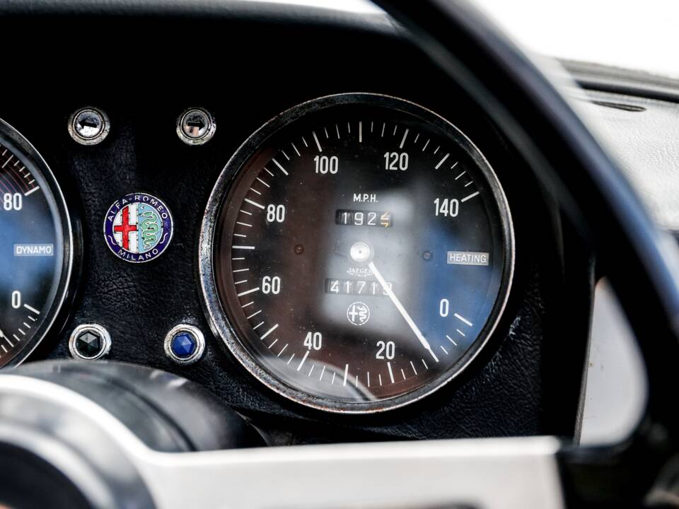 Immagine 26/35 di Alfa Romeo 1600 Spider Duetto (1967)